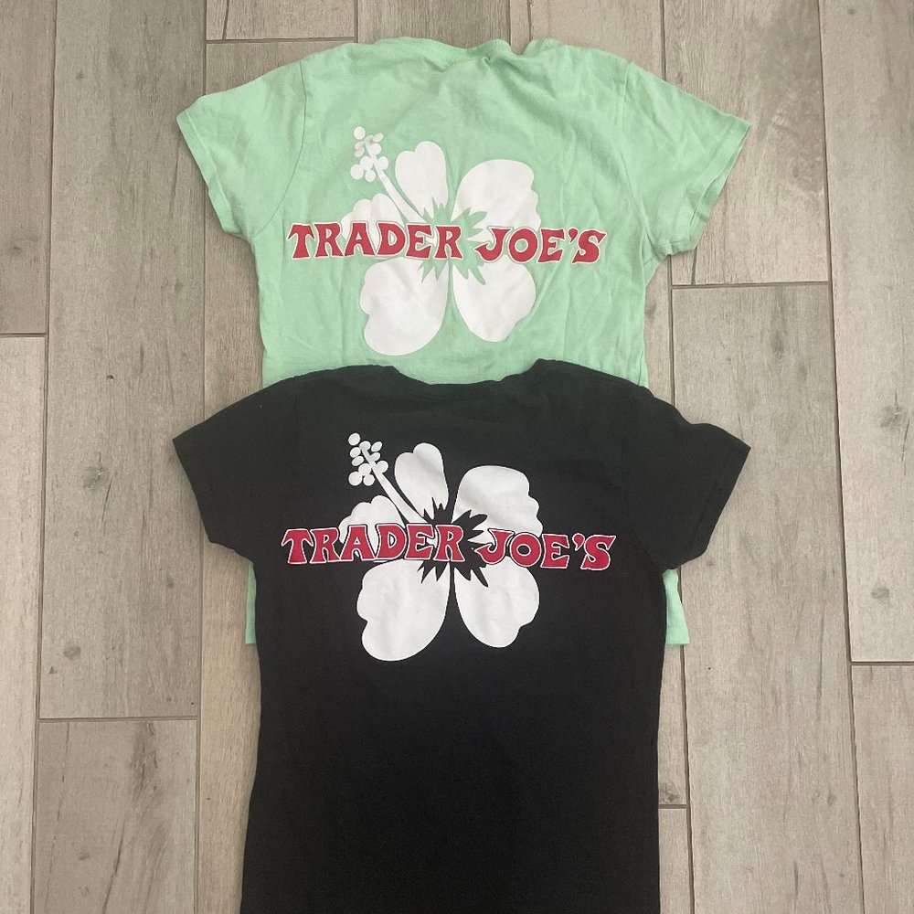 LOT 2 Trader Joes Green Black T-Shirt Hibiscus Employee Women Size Small S